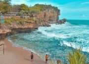 Pantai Ngobaran: Keindahan Alam dengan Sentuhan Budaya yang Unik