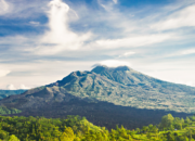 Petualangan di Gunung Batur: Trekking Menuju Puncak Keindahan Bali
